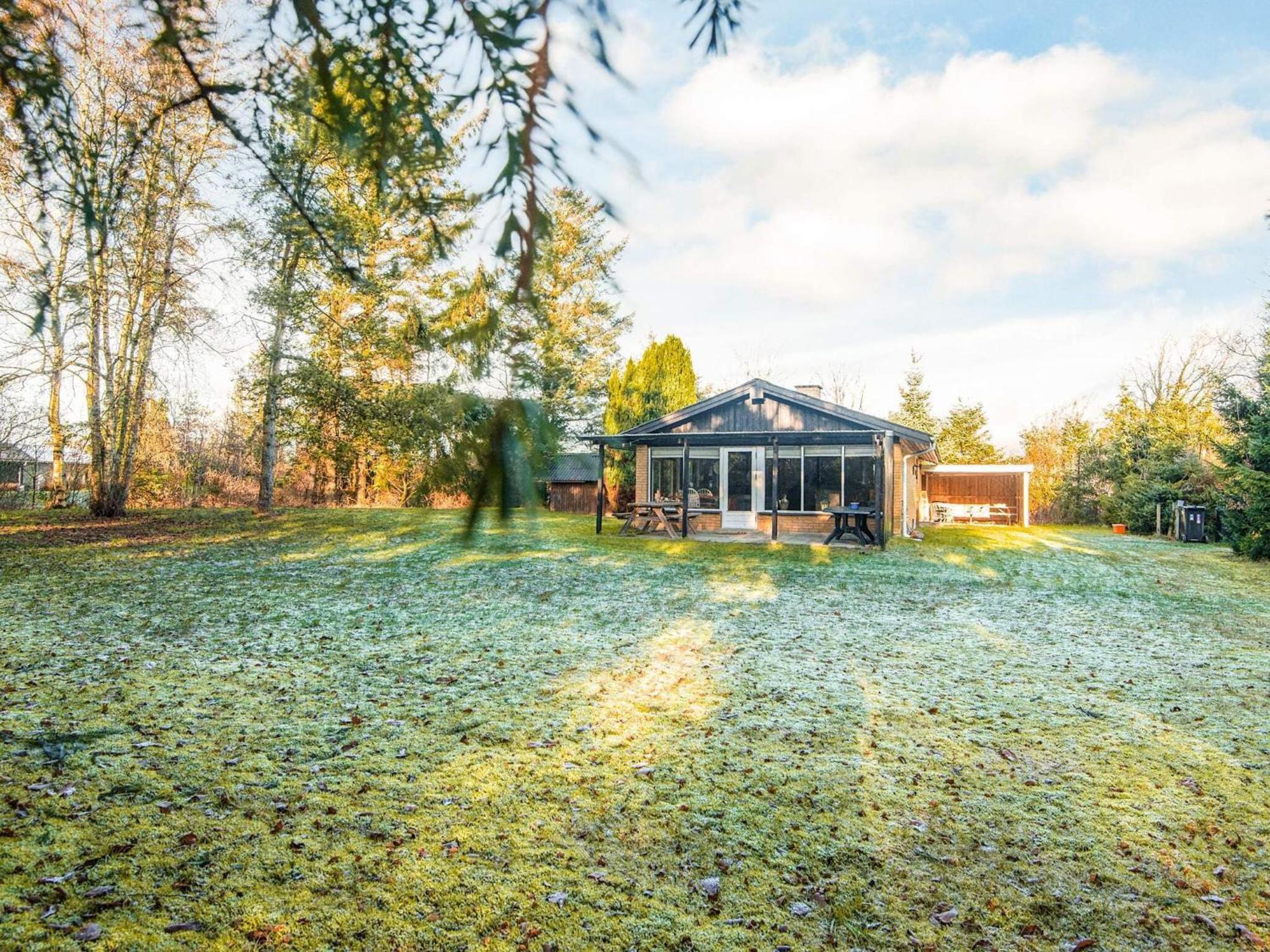 2 Person Holiday Home In Tarm Fjerbaek Экстерьер фото