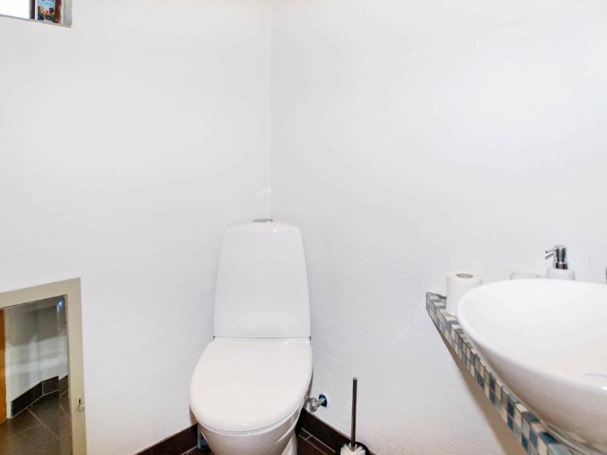 2 Person Holiday Home In Tarm Fjerbaek Экстерьер фото