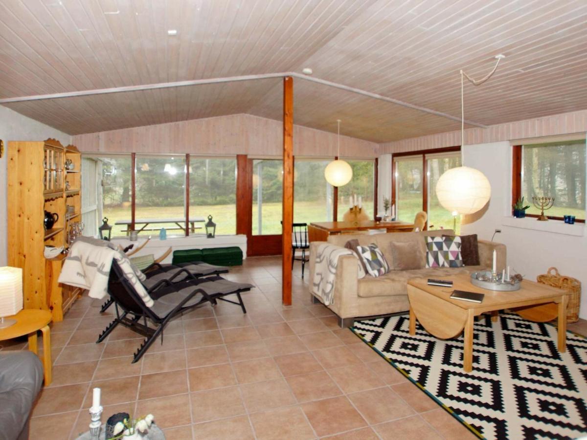 2 Person Holiday Home In Tarm Fjerbaek Экстерьер фото