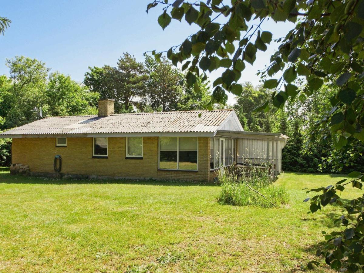 2 Person Holiday Home In Tarm Fjerbaek Экстерьер фото
